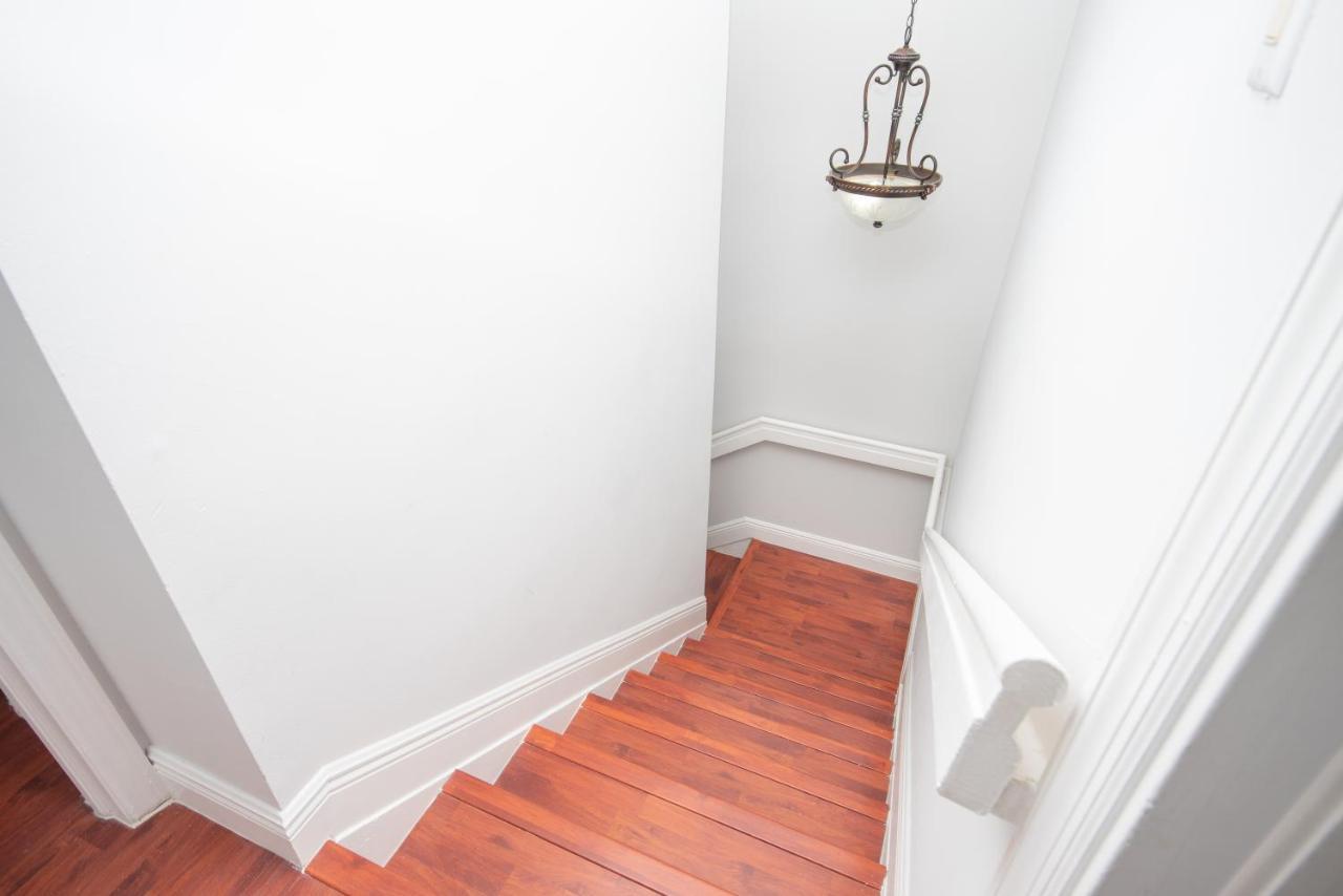 Beautiful 2/2.5 Condo W/Free Parking Fast Wifi Miami Luaran gambar